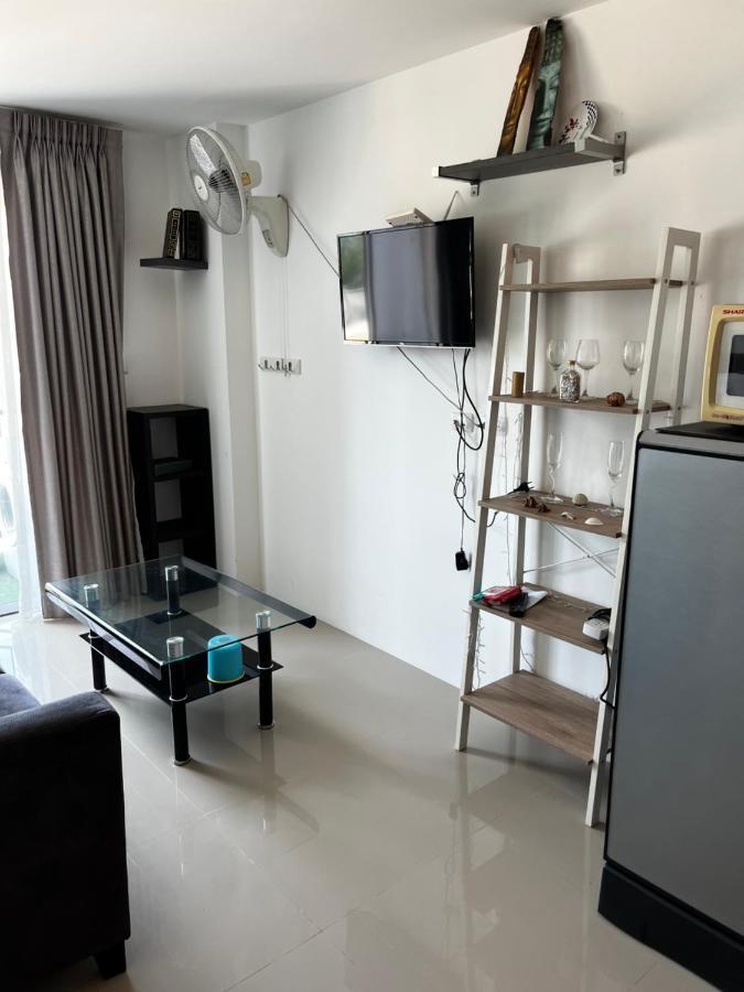 Trio Gems Condo Near Beach And Food Market Haat Jomtien Eksteriør bilde