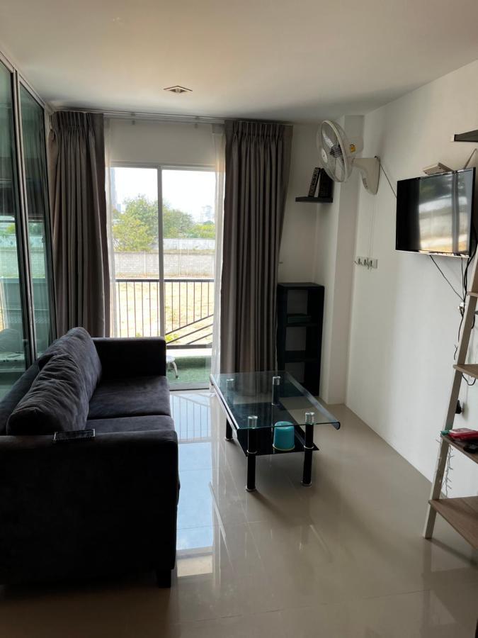 Trio Gems Condo Near Beach And Food Market Haat Jomtien Eksteriør bilde